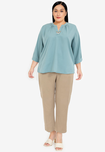 Divina Plus Size V-Neck Detachable Brooch Pin Blouse Top