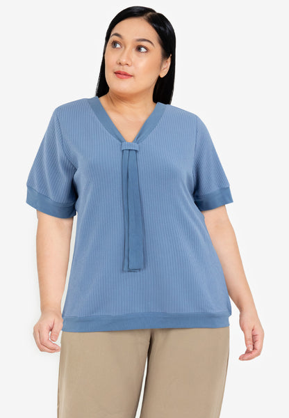 Divina Plus Size Textured Fabric V-neck Decorative Tie Detail Blouse Top