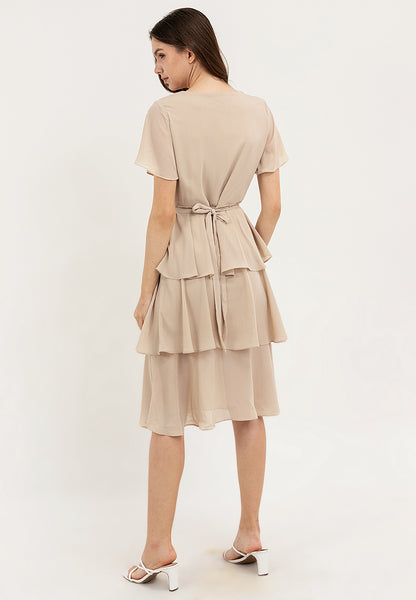 Krizia V-Neck Layered Peplum Waist Tiered Dress with Decorative Buckle Belt